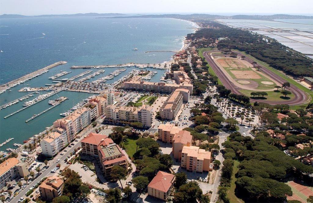 Spacieux Studio Sur Le Port De イエール エクステリア 写真